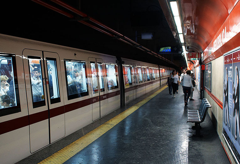 метро в Риме