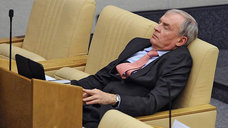 Уснул на работе фото 2