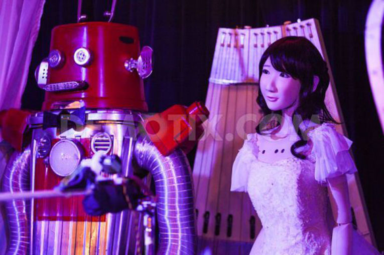 Свадьба роботов в Японии фото 1